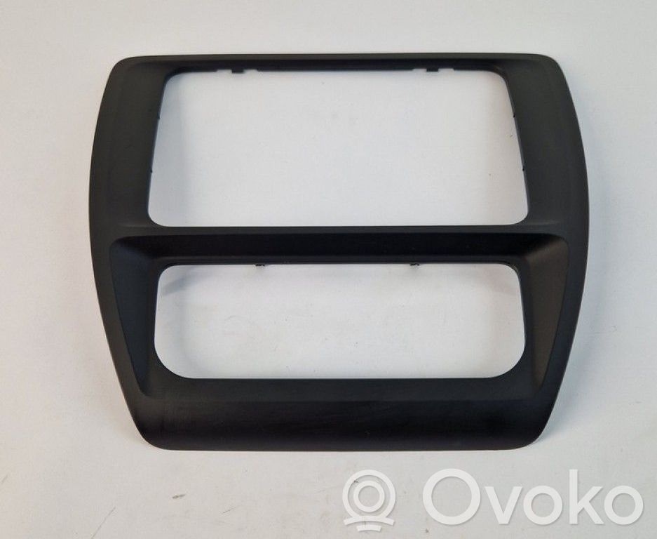 Volkswagen Jetta VI Rămă unitate radio/GPS