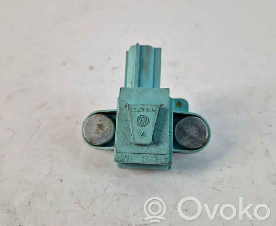 Sensor impacto/accidente para activar Airbag   4F0955557,4F0955557,4F0955557