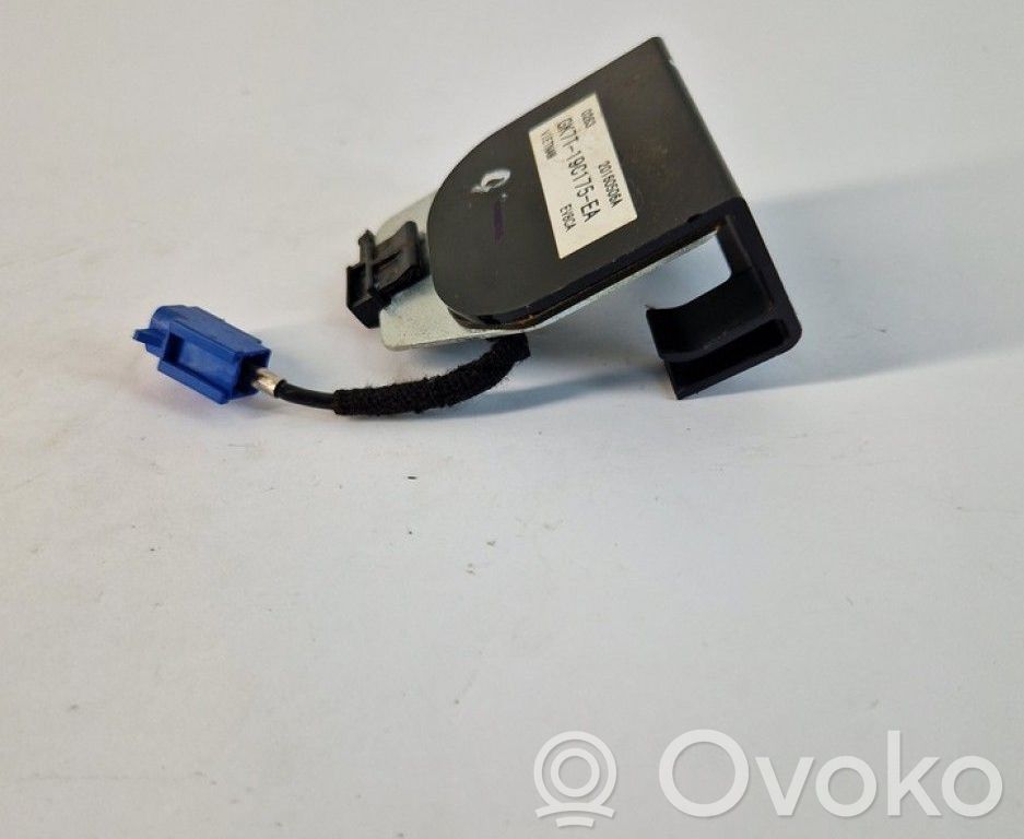 Ford Mondeo MK V Antena aérea GPS 