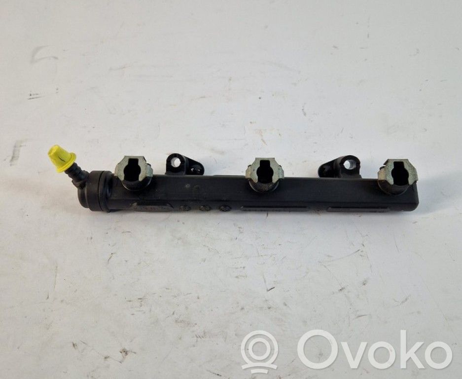 Volkswagen Polo V 6R Listwa wtryskowa 