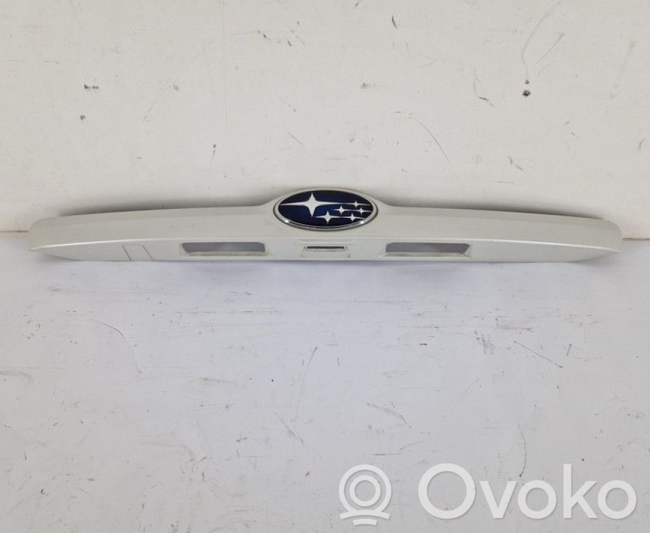 Subaru XV Moldura de la puerta trasera 
