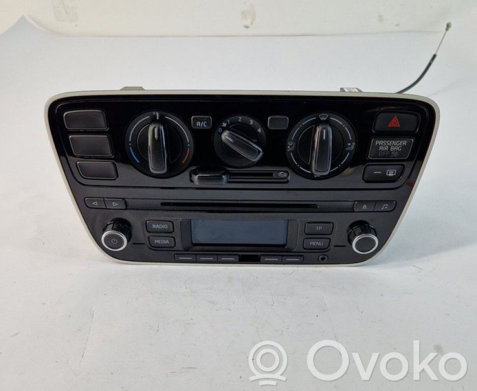 Volkswagen Up Panel / Radioodtwarzacz CD/DVD/GPS 