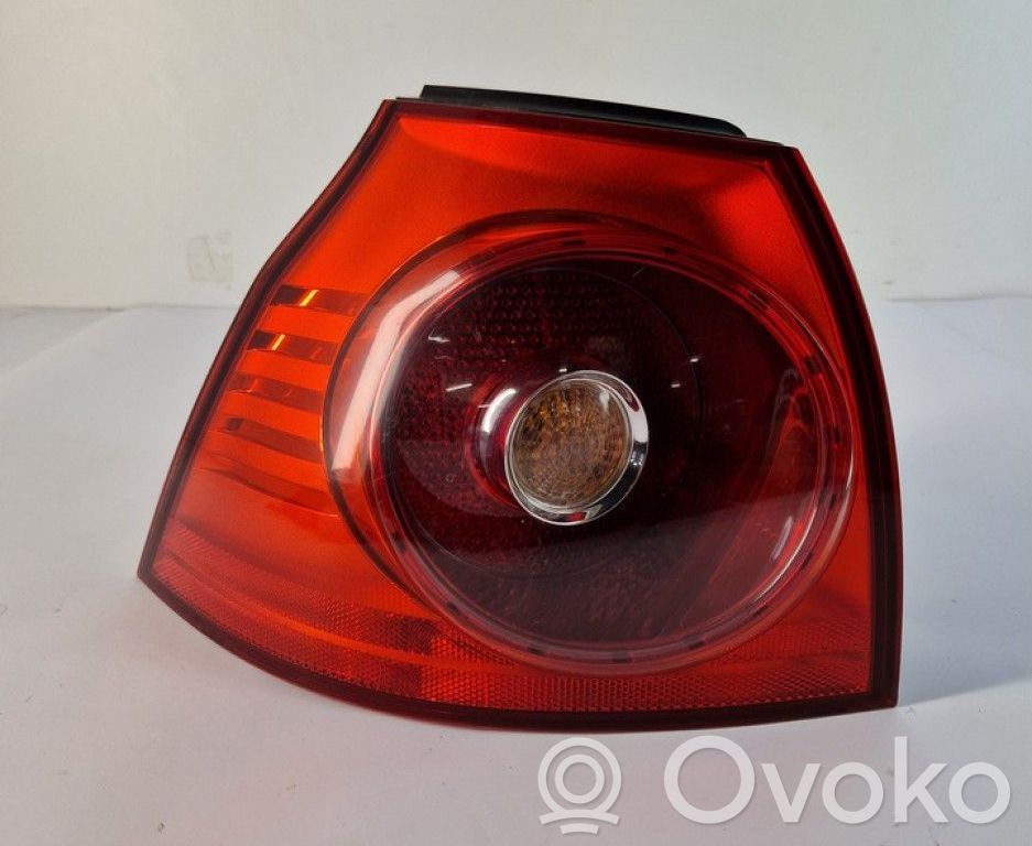 Volkswagen Golf V Luci posteriori