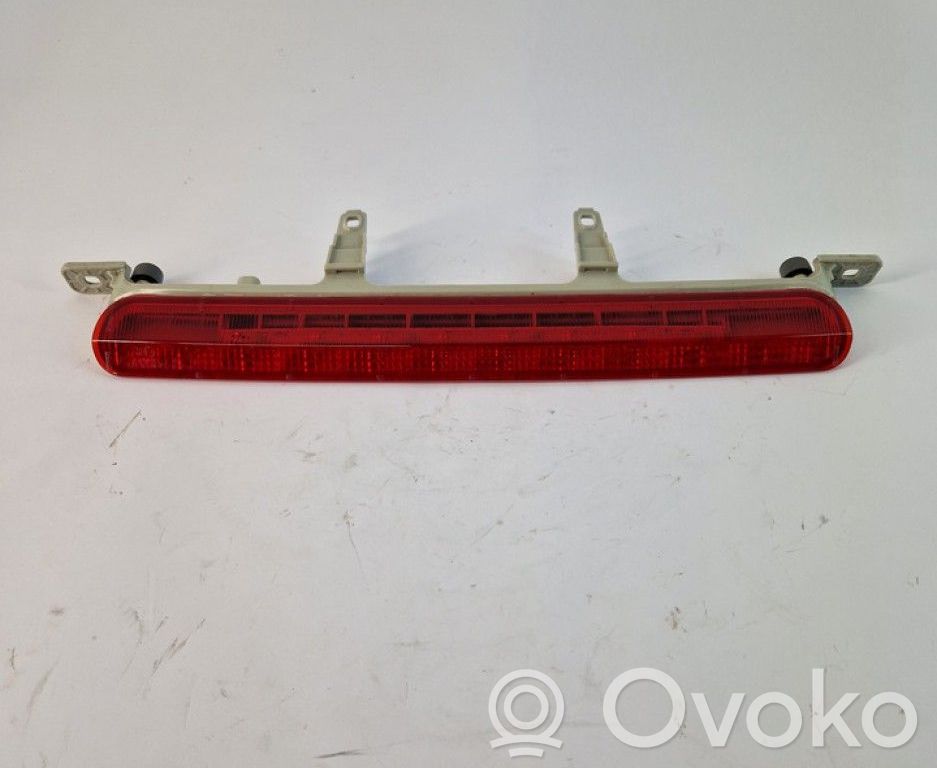 Jeep Cherokee Third/center stoplight 