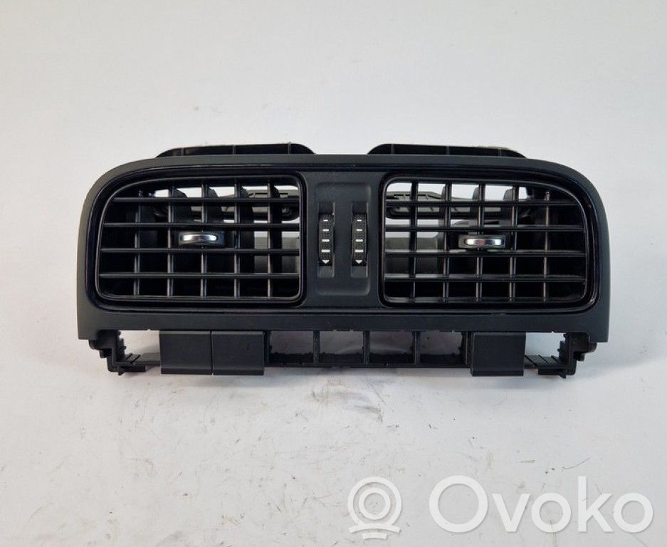 Volkswagen Polo V 6R Rejilla de ventilación central del panel