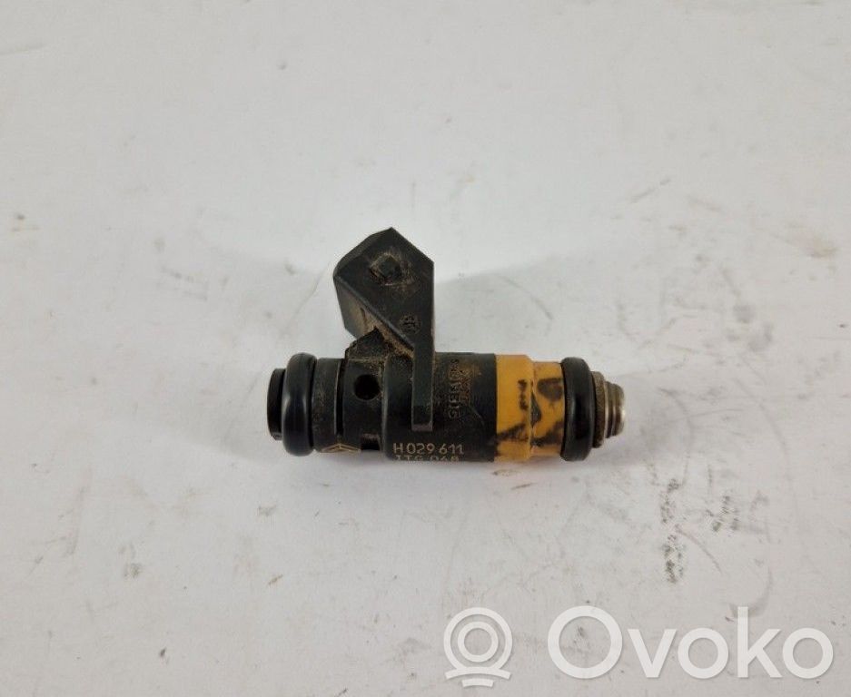 Renault Laguna II Injector combustibil 