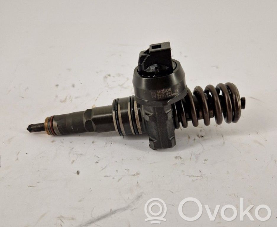 Volkswagen Caddy Inyector de combustible 