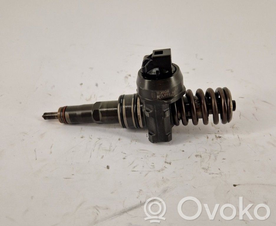 Volkswagen Caddy Inyector de combustible 
