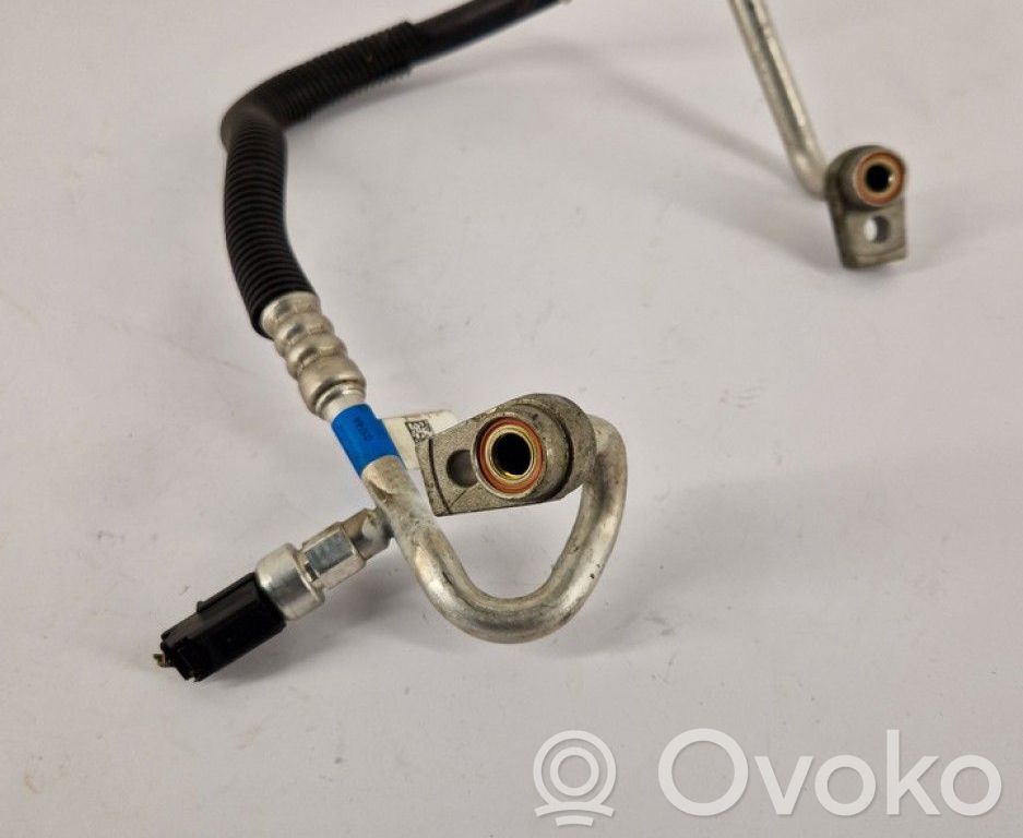Ford Kuga I Ilmastointilaitteen putki (A/C) 