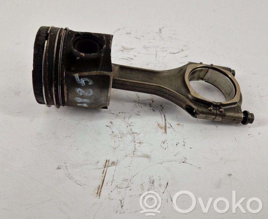 Opel Insignia A Piston 