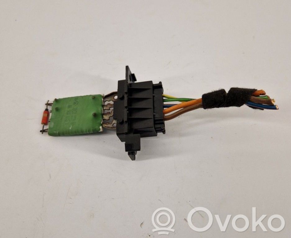 Opel Corsa D Przekaźnik dmuchawy 
