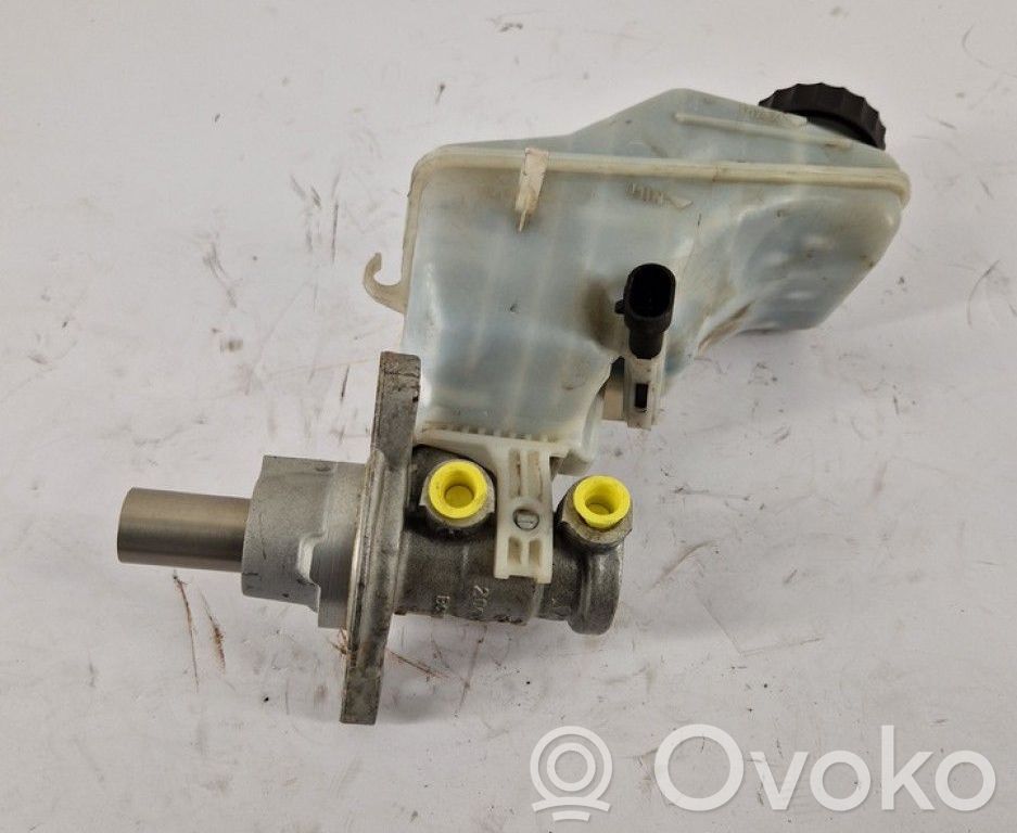 Opel Corsa D Cilindro del sistema frenante