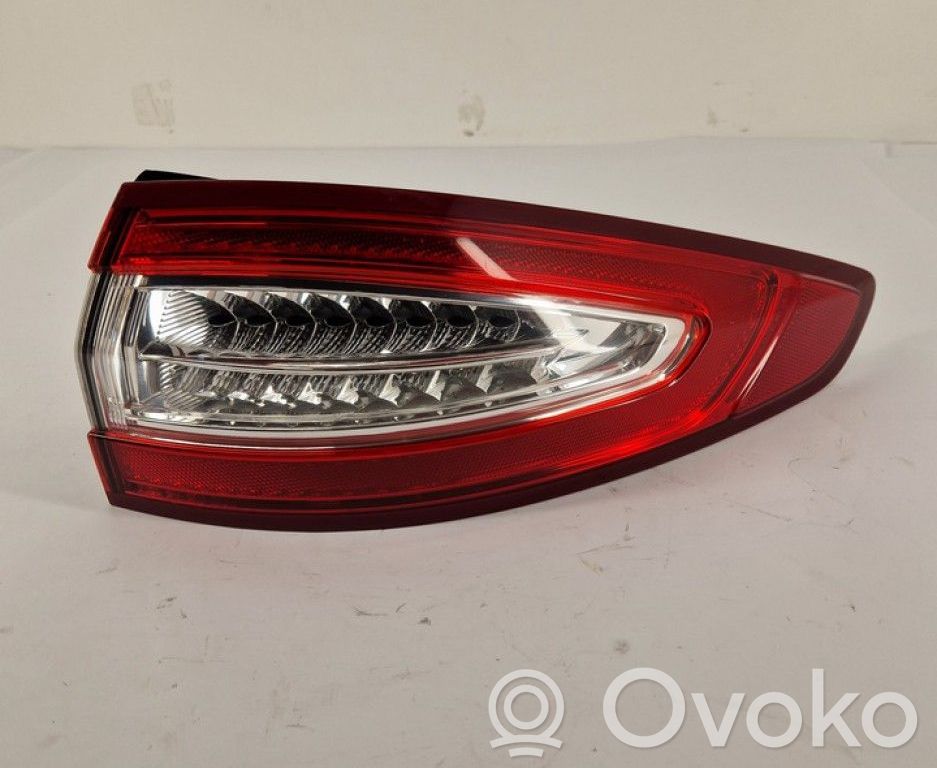 Ford Mondeo MK V Luci posteriori 