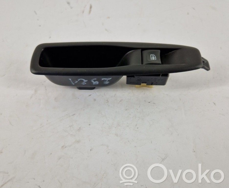 Renault Captur Interrupteur commade lève-vitre