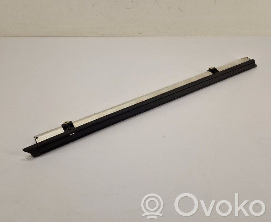 Cortina/parasol puerta trasera   4E4861334F,4E4861334F,4E4861334F