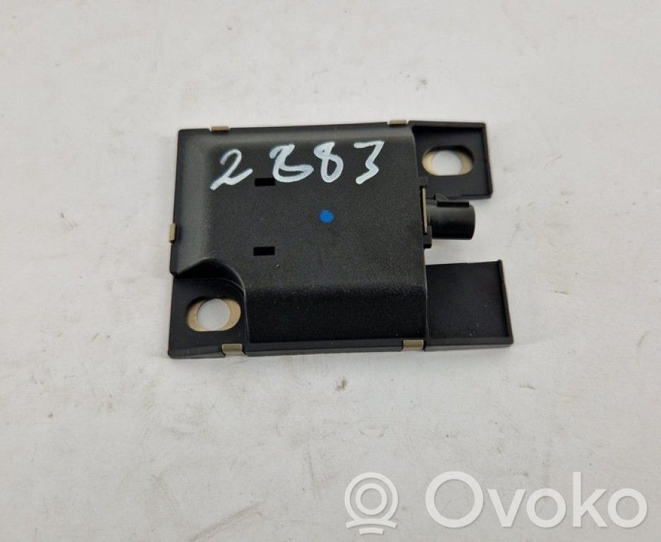 Mercedes-Benz R W251 Amplificatore antenna
