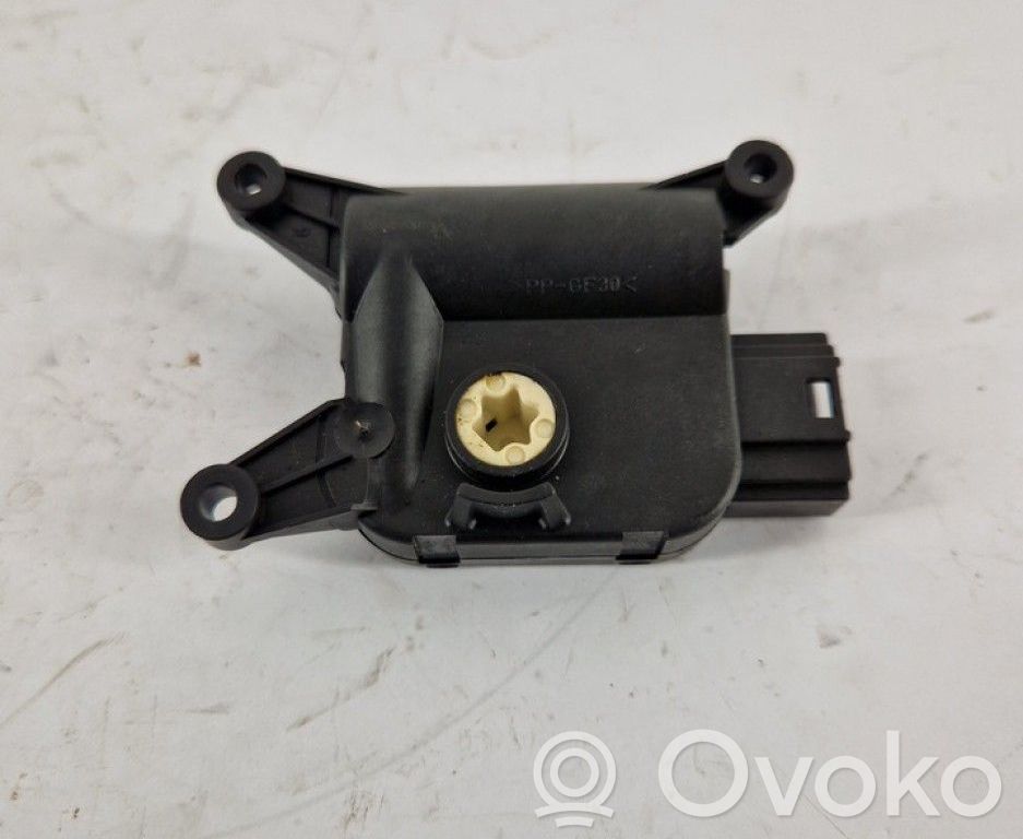 Volkswagen Golf Plus Motor/actuator clapetă aer 