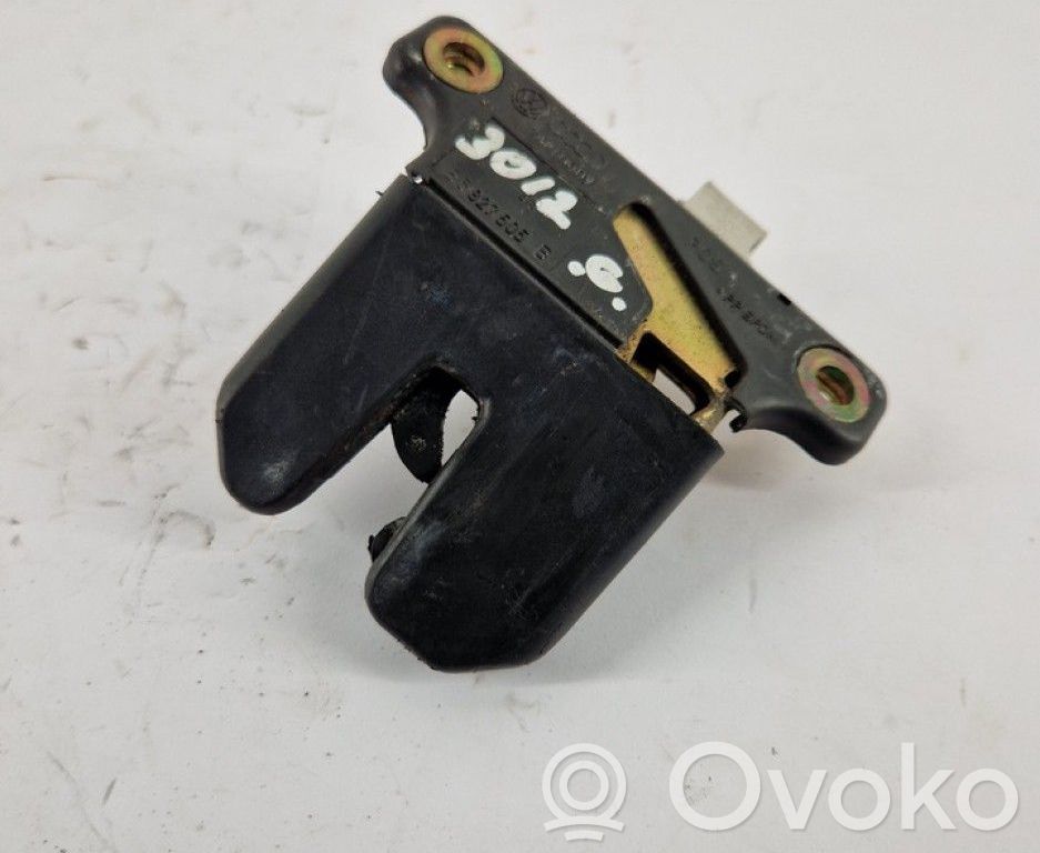 Audi A6 S6 C5 4B Serrure de loquet coffre 