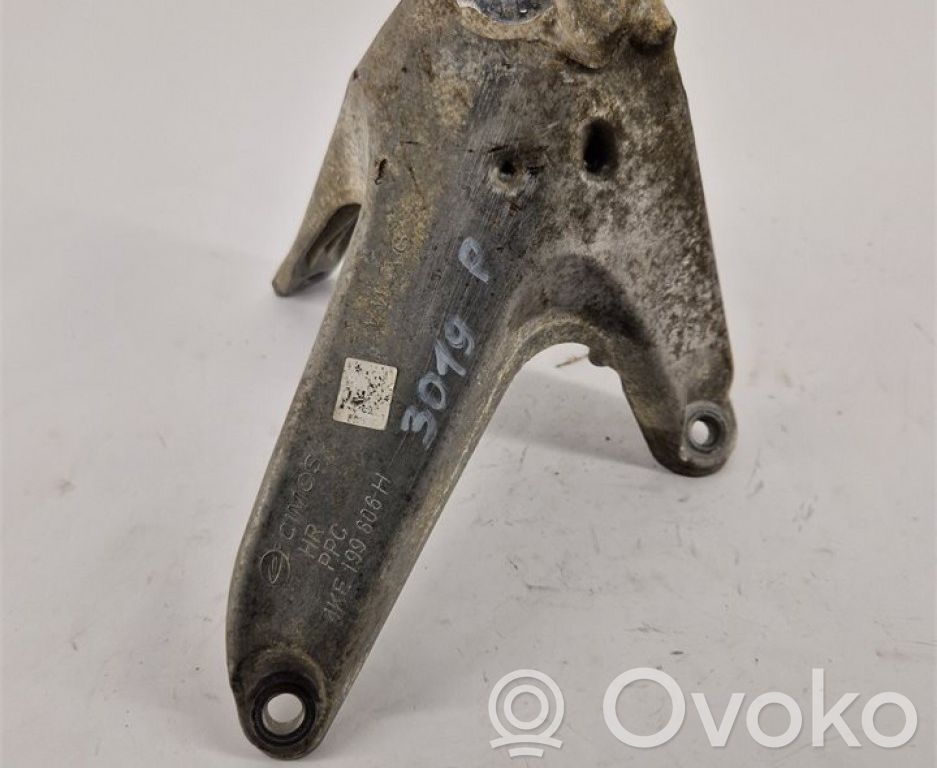 Audi e-tron Engine mounting bracket 