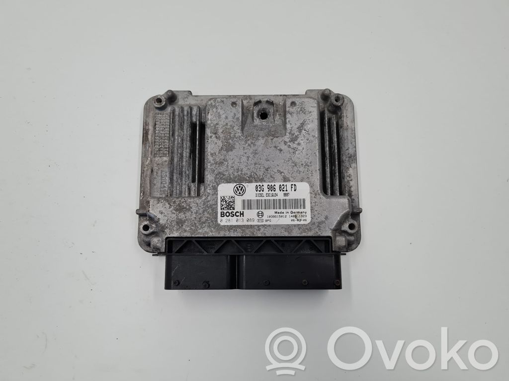 Volkswagen Golf V Engine control unit/module 