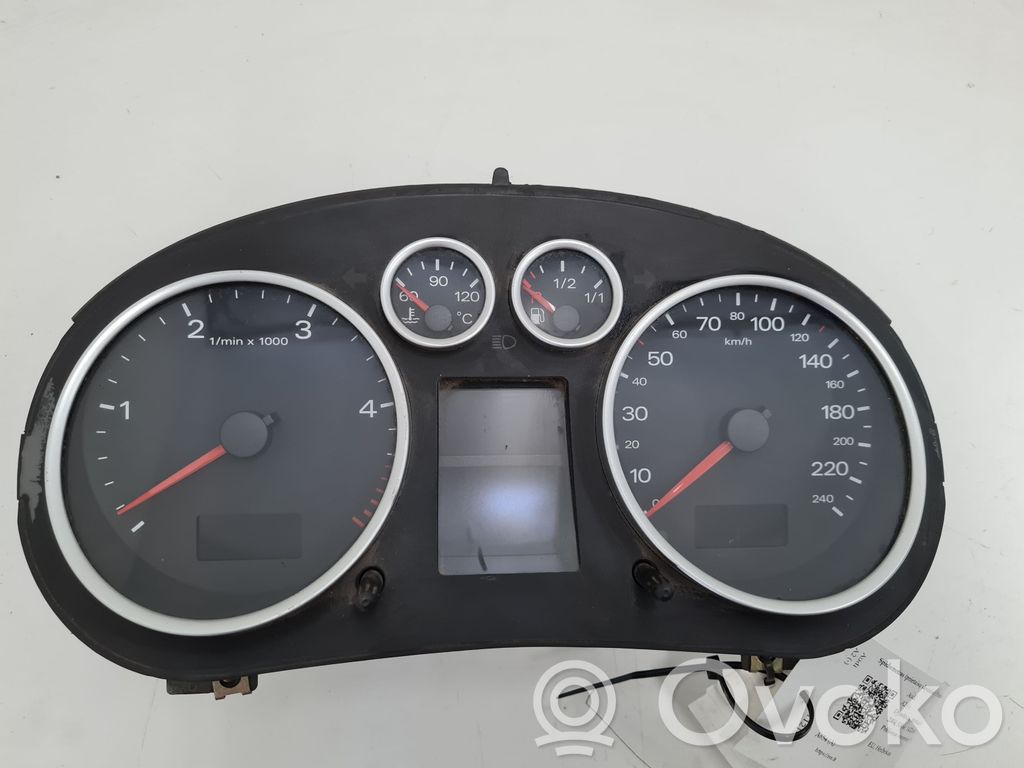 Audi A2 Speedometer (instrument cluster) 