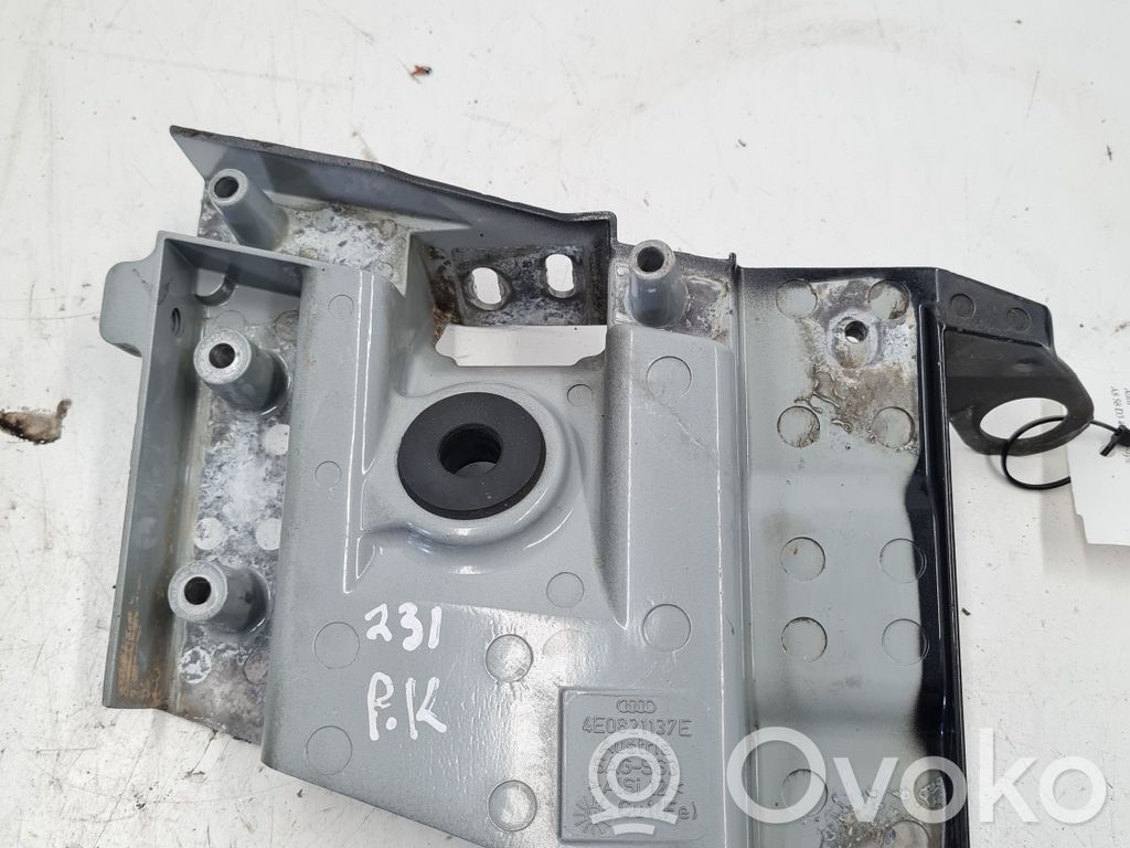 Audi A8 S8 D3 4E Fender mounting bracket 