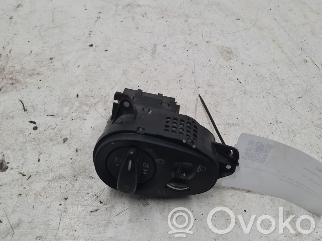 Ford Focus Lukturu slēdzis 