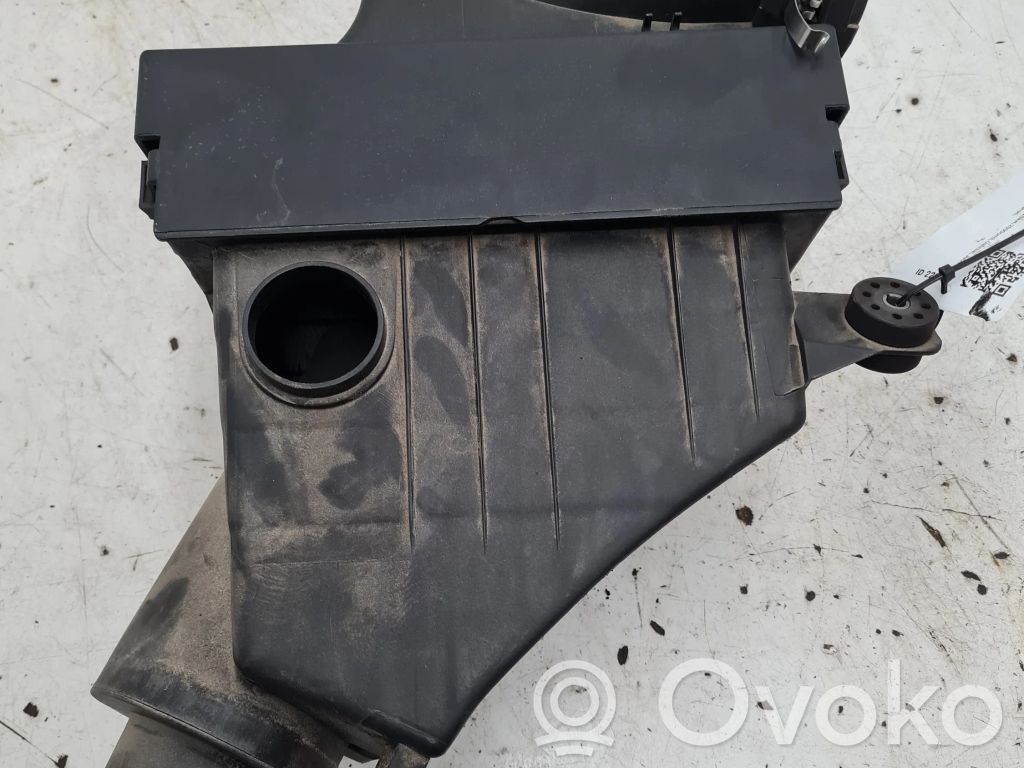 BMW 5 E39 Air filter box 