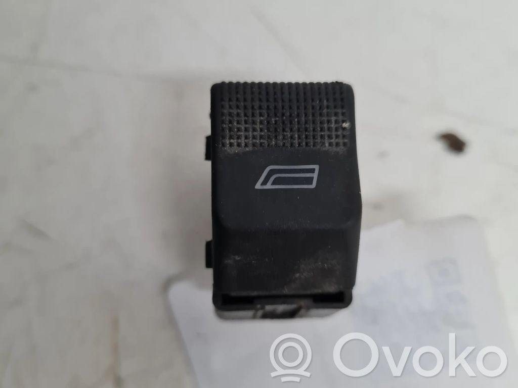 Audi A4 S4 B5 8D Electric window control switch 