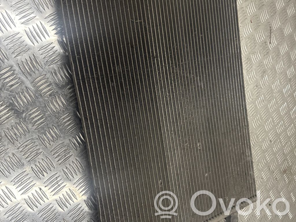 Radiateur condenseur de climatisation
