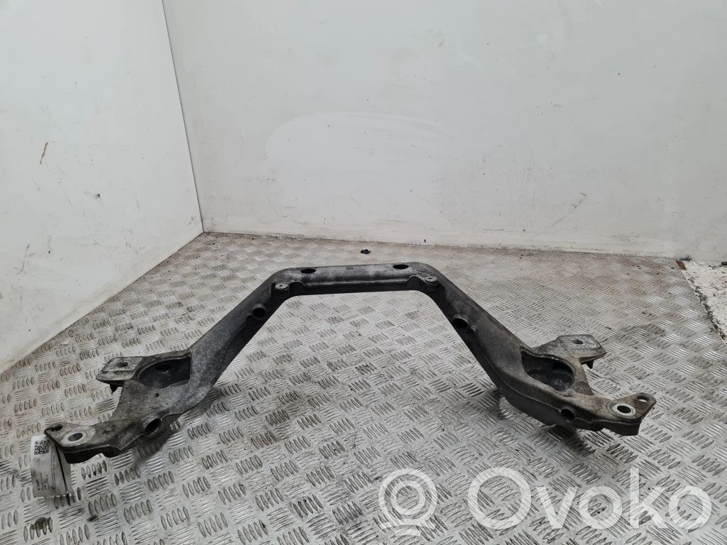 Audi Q7 4L Priekšējais šķērsnis 