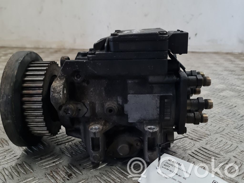 Audi A6 S6 C5 4B Fuel injection high pressure pump 