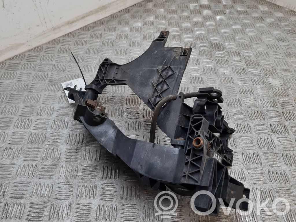 Audi A5 8T 8F Support phare frontale 