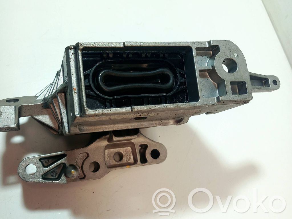 BMW X1 U11 Engine mount bracket 