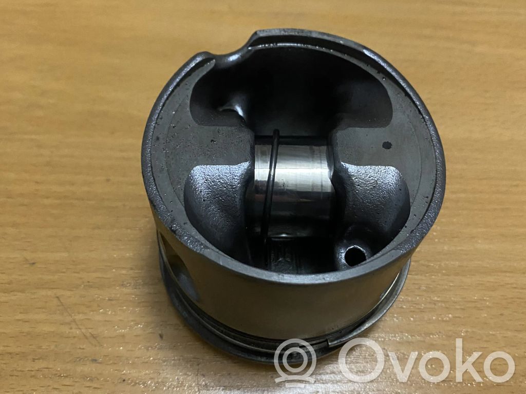 Piston   D22DT,672950,672960