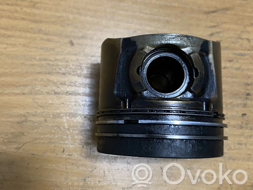 KIA Sportage Piston 