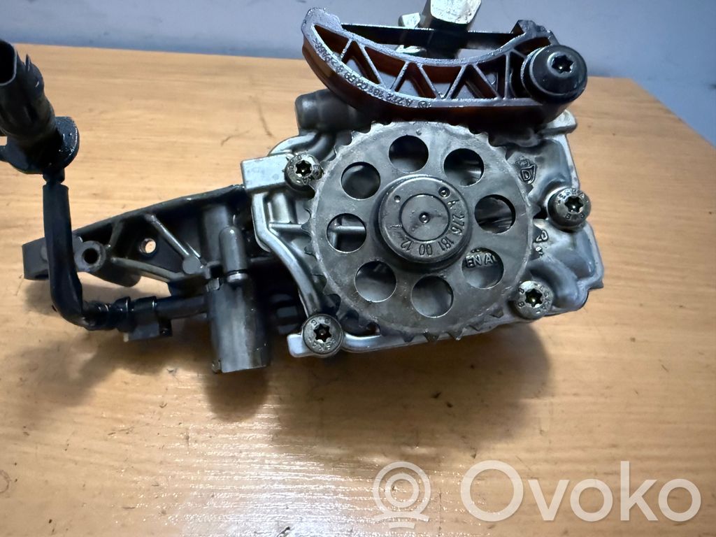 Mercedes-Benz C AMG W205 Pompa olejowa 