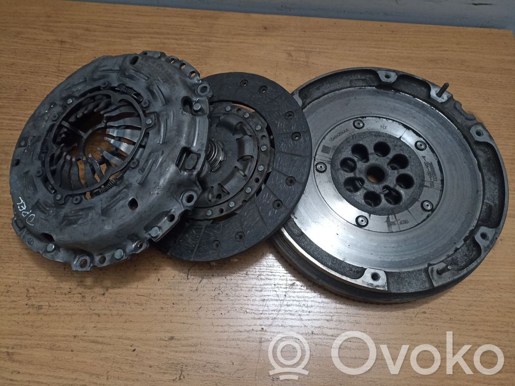 Opel Astra K Sankabos komplektas 