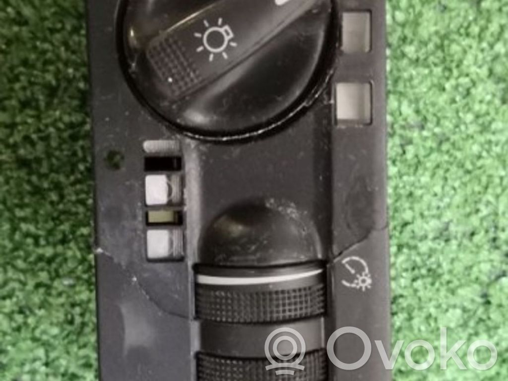 Volkswagen Golf III Interrupteur d’éclairage 