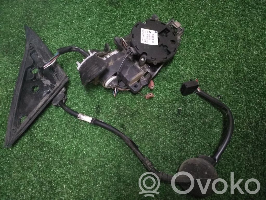Element lusterka bocznego drzwi przednich   4F1858531K