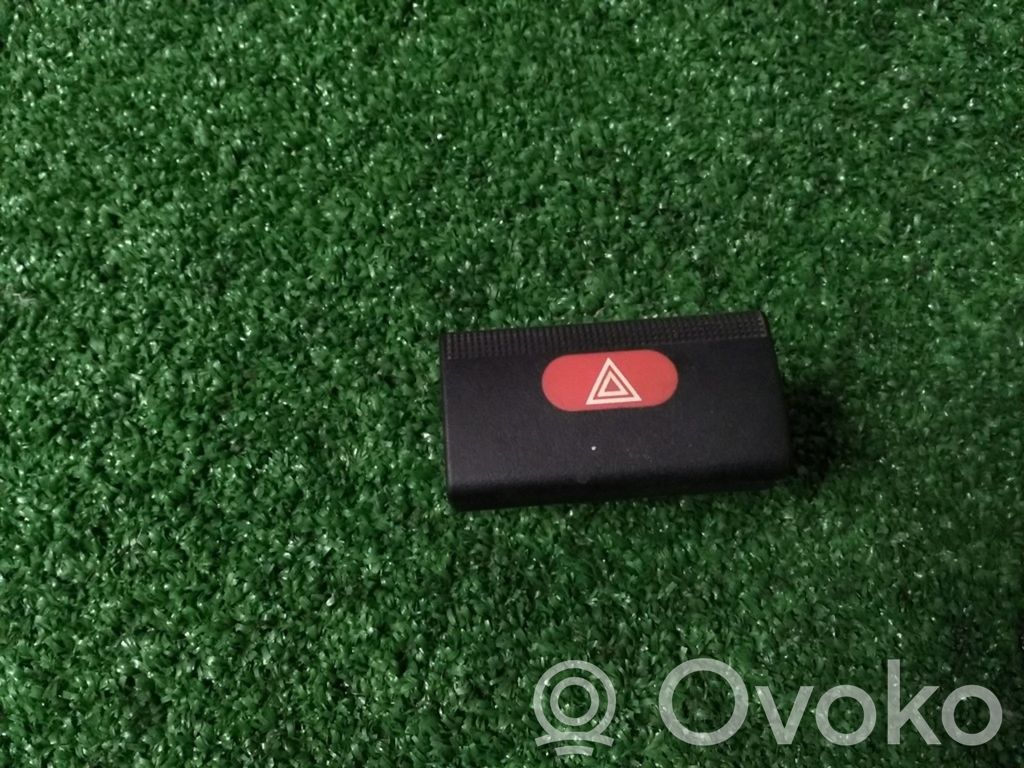Opel Corsa C Hazard light switch 