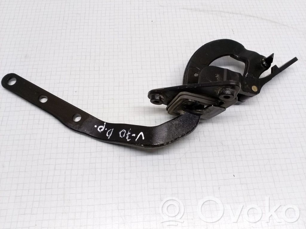 Volvo V70 Tailgate/trunk/boot hinge 