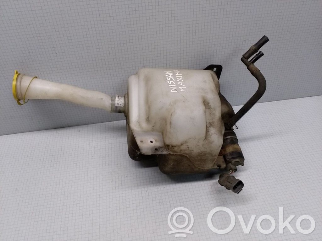 Nissan Maxima Tuulilasinpesimen nestesäiliö 