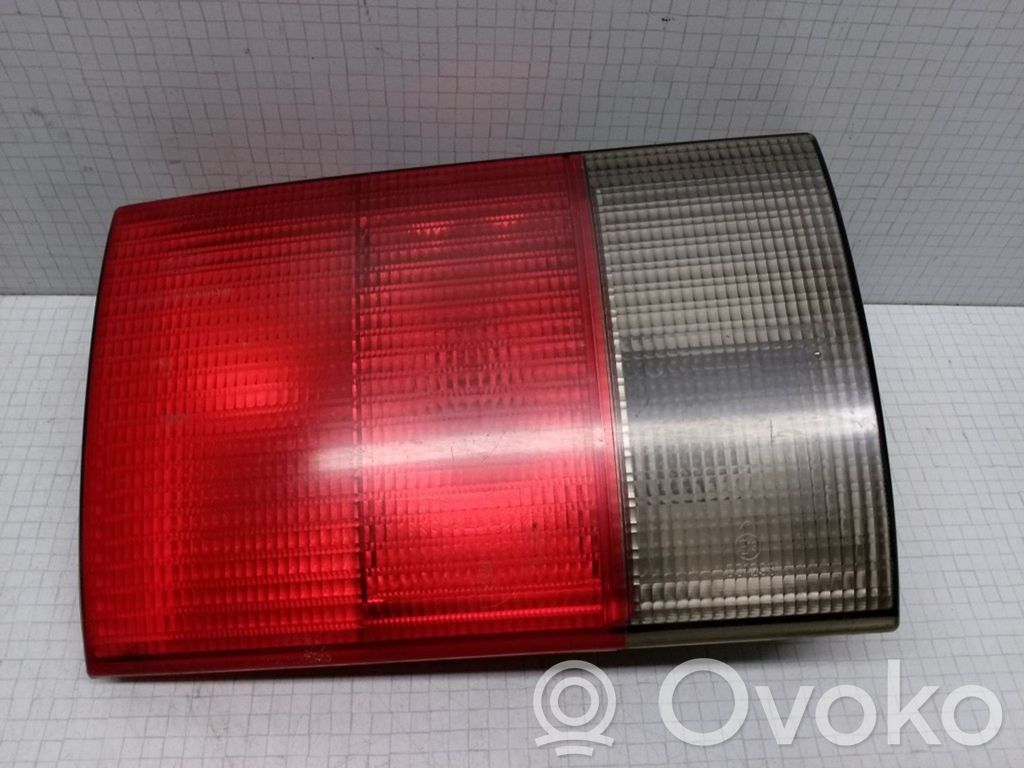 Audi 100 S4 C4 Lampy tylnej klapy bagażnika 