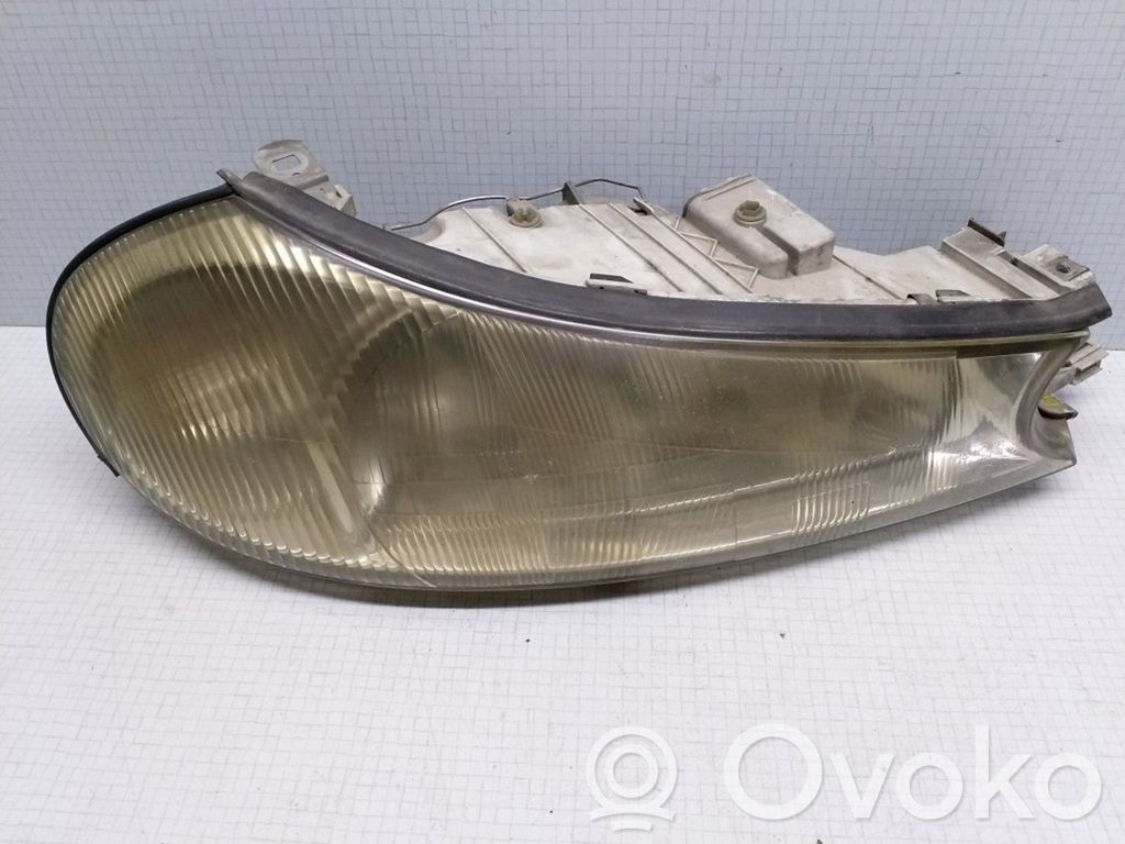 Ford Mondeo MK II Scheinwerfer 