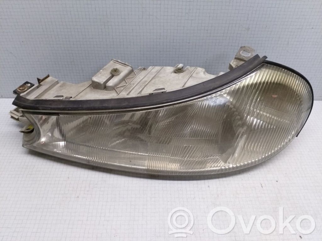 Ford Mondeo MK II Scheinwerfer 
