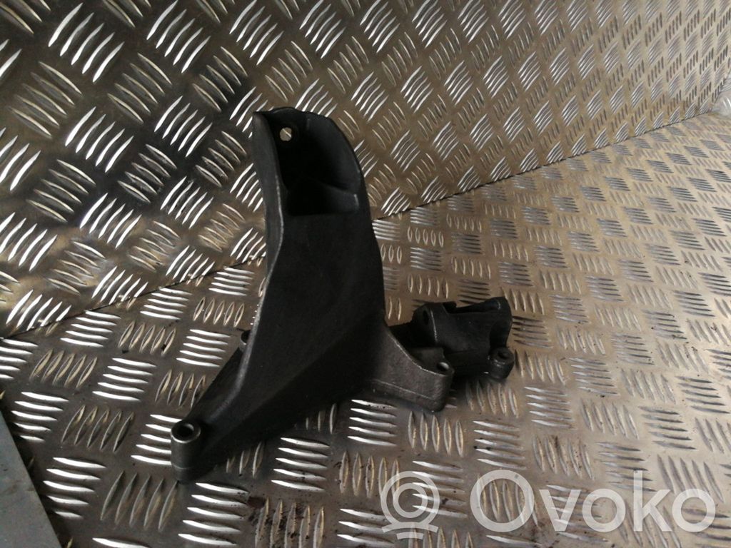 BMW 3 E46 Engine mounting bracket 