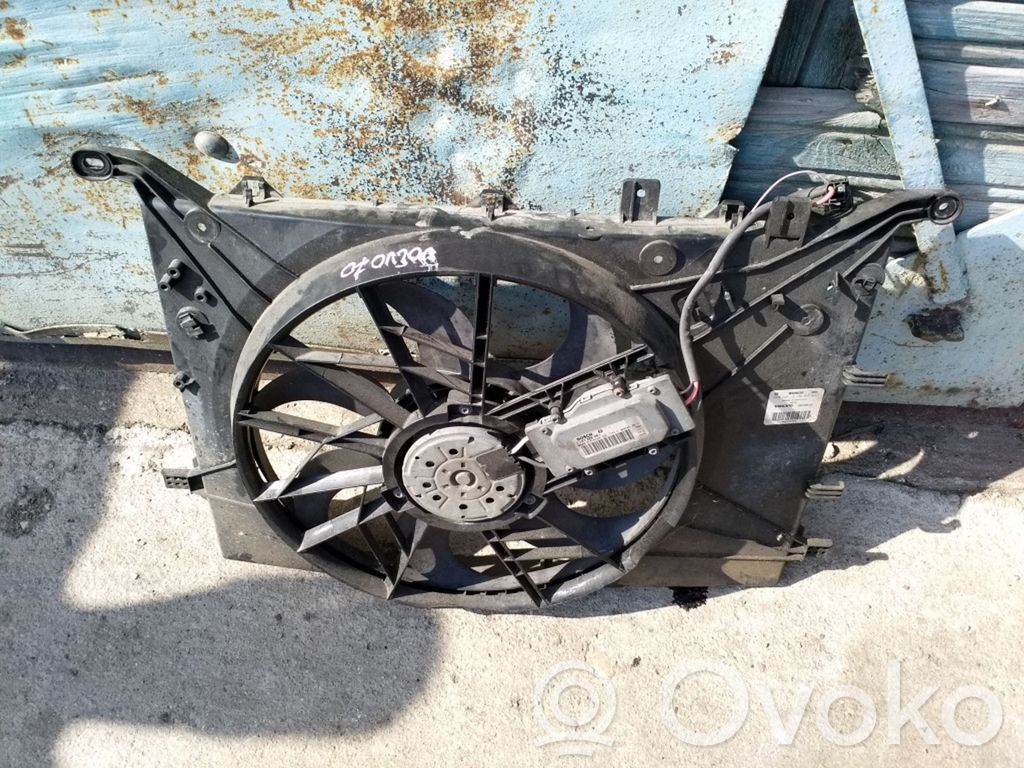 Volvo V70 Elektryczny wentylator chłodnicy 