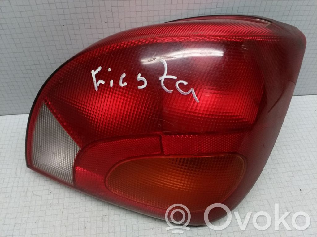 Ford Fiesta Luz trasera/de freno 