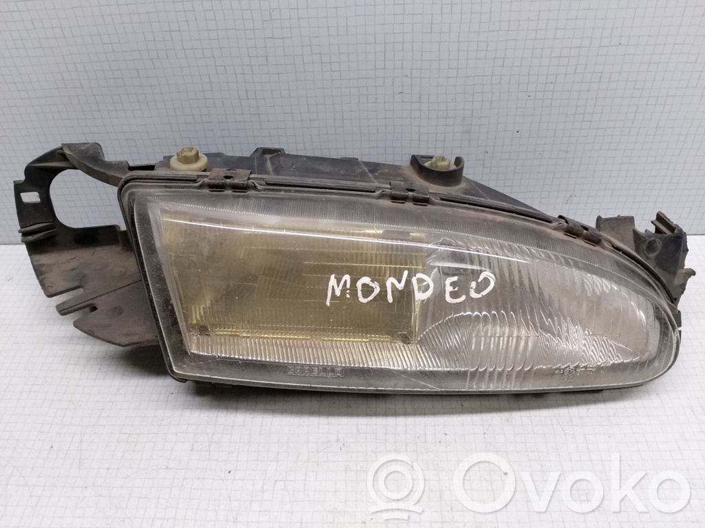 Ford Mondeo MK I Phare frontale 